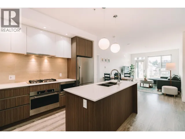 402 516 FOSTER AVENUE, Coquitlam, British Columbia V3J0H8