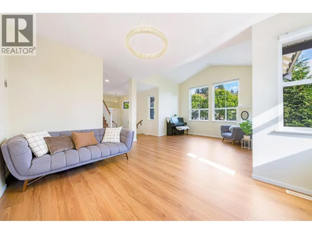 513 FOREST PARKWAY, Port Moody, British Columbia V3H5M5