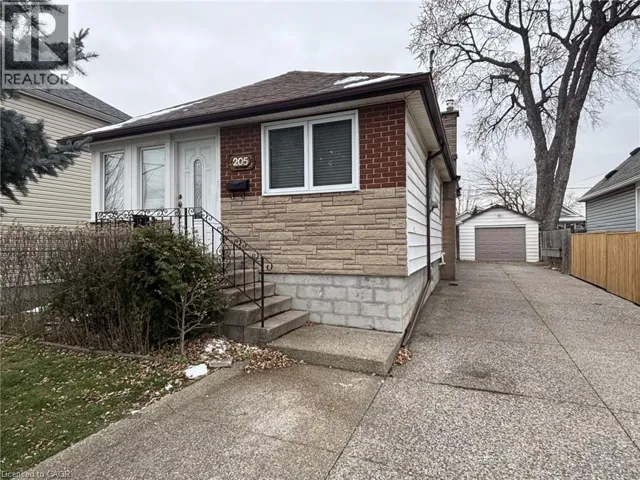 205 IVON Avenue, Hamilton, Ontario L8H5S9