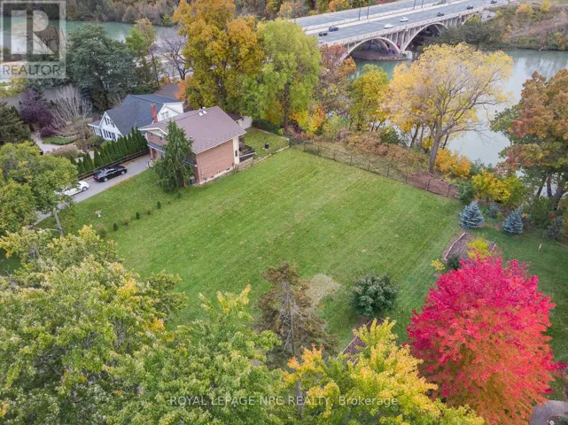 56A HENLEY DRIVE, St. Catharines (Martindale Pond), Ontario L2N4A9