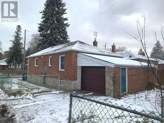 BSMT - 46 MEDHURST ROAD, Toronto (Crescent Town), Ontario M4B1B1