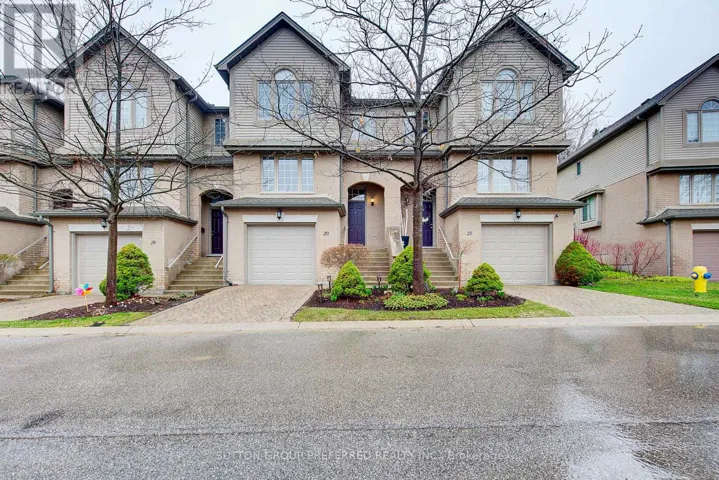 20 - 270 NORTH CENTRE ROAD, London North (North R), Ontario N6G5E2