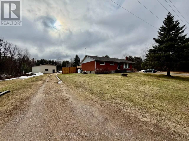 2313 B LINE ROAD, Laurentian Valley, Ontario K8A6W8