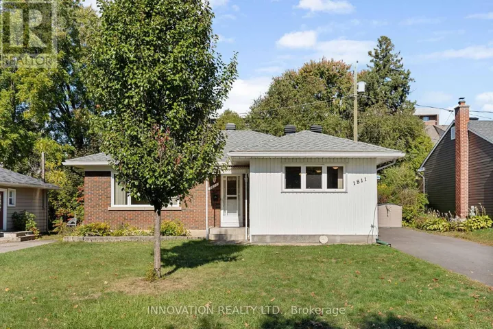1811 HUTTON AVENUE, Ottawa, Ontario K1G1M1