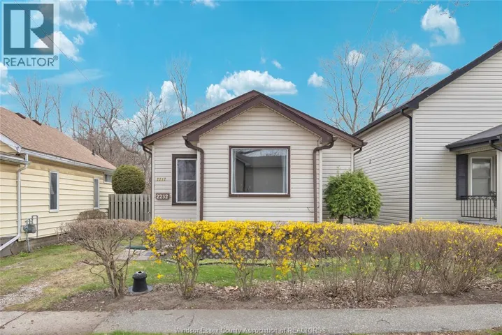 2232 Charl, Windsor, Ontario N8X2A2