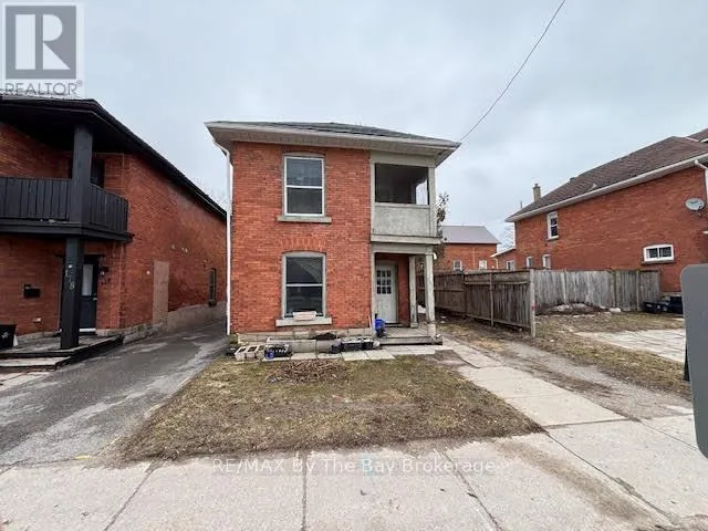 176 MISSISSAGA STREET W, Orillia, Ontario L3V3B5