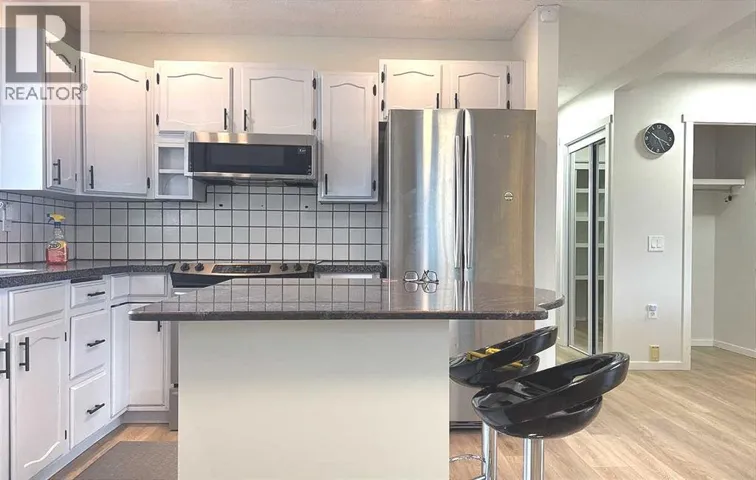 2715 41A Avenue SE, Calgary, Alberta T2B2M1