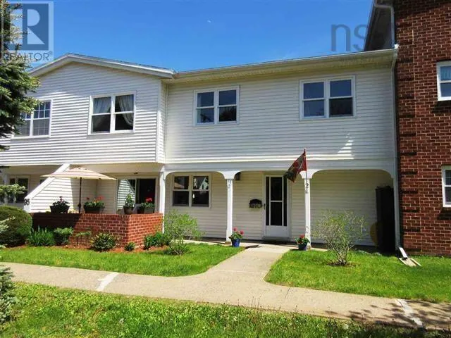 Unit 2 95 Empire Street, Bridgewater, Nova Scotia B4V2L8