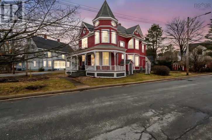 304 Clifton Avenue, Windsor, Nova Scotia B0N2T0