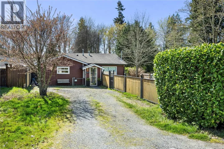 411 Seventh St, Nanaimo, British Columbia V9R1E4