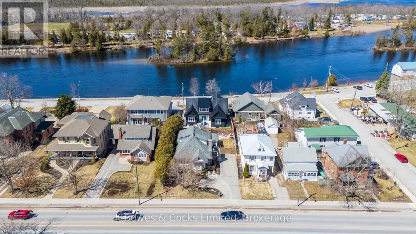 82 QUEEN STREET, Selwyn, Ontario K0L2H0