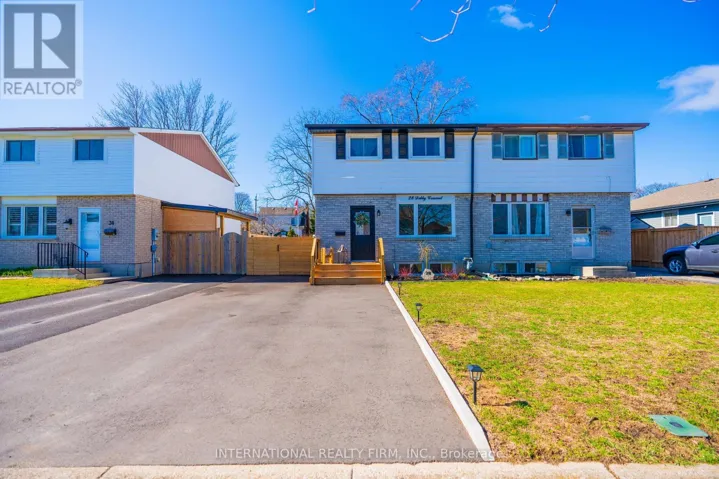 28 DEBBY CRESCENT, Brantford, Ontario N3R7A4