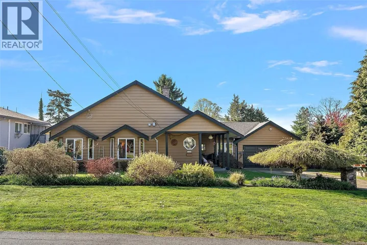 517 Tait St, Saanich, British Columbia V8Z2C7