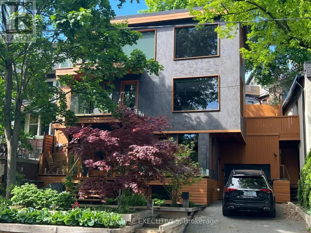 32 REGAL ROAD, Toronto (Wychwood), Ontario M6H2J7