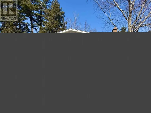 18 Churchill Street, Bridgewater, Nova Scotia B4V1R7