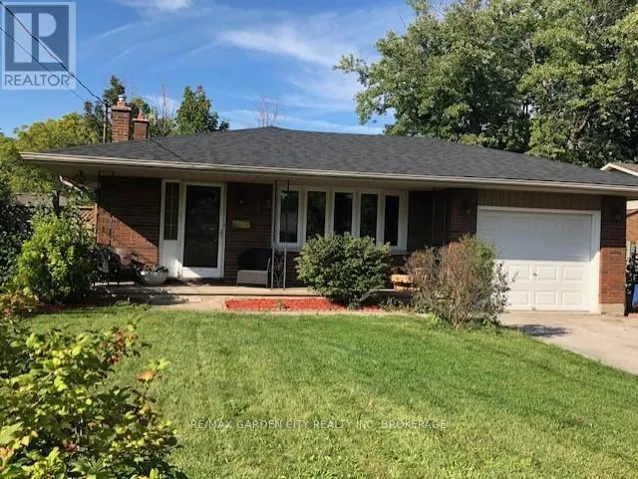 UPPER - 43 DUNVEGAN ROAD, St. Catharines (Secord Woods), Ontario L2P1H5
