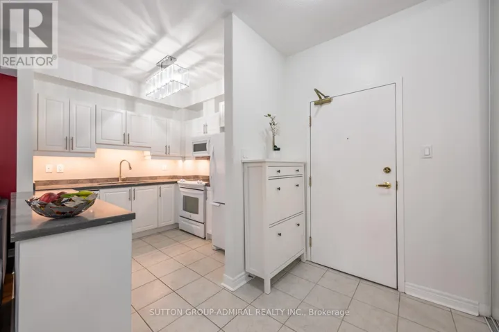 102 - 9944 KEELE STREET, Vaughan (Maple), Ontario L6A3Z4