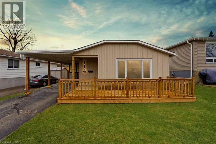 114 CHRISTOPHER Drive, Waterloo, Ontario N2J4J7