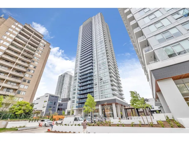 902 10448 UNIVERSITY DRIVE, Surrey, British Columbia V3T0S7