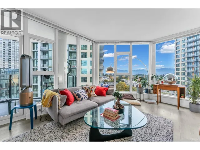 11xx 7388 KINGSWAY, Burnaby, British Columbia V3N0G9