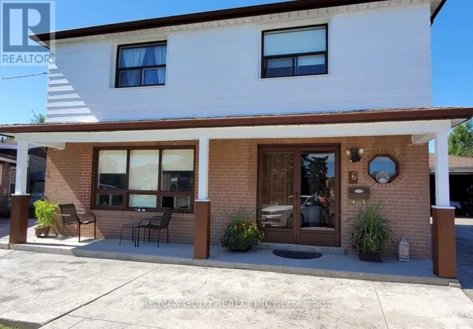 6 MONACO COURT, Toronto (Black Creek), Ontario M3N1R8