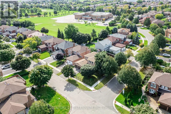 10 PHELPS DRIVE, Brampton (Northwood Park), Ontario L6X3V5