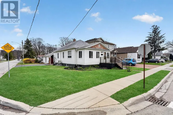 56 MARGERY AVENUE, St. Catharines (Haig), Ontario L2R6J8