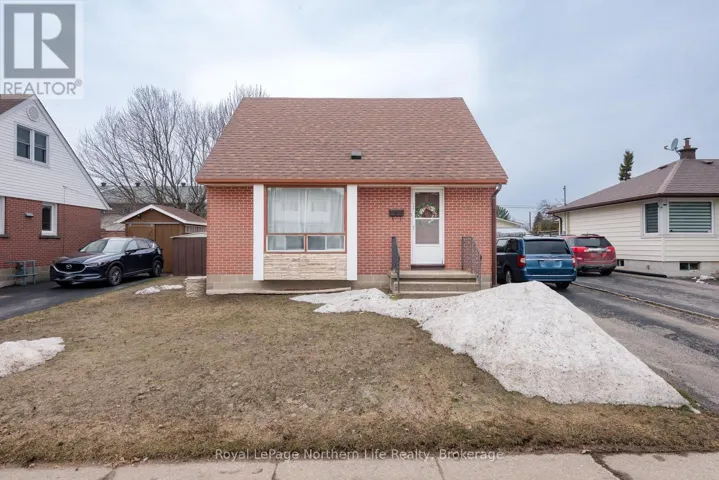 889 PHILLIP STREET, North Bay (West End), Ontario P1B3V6