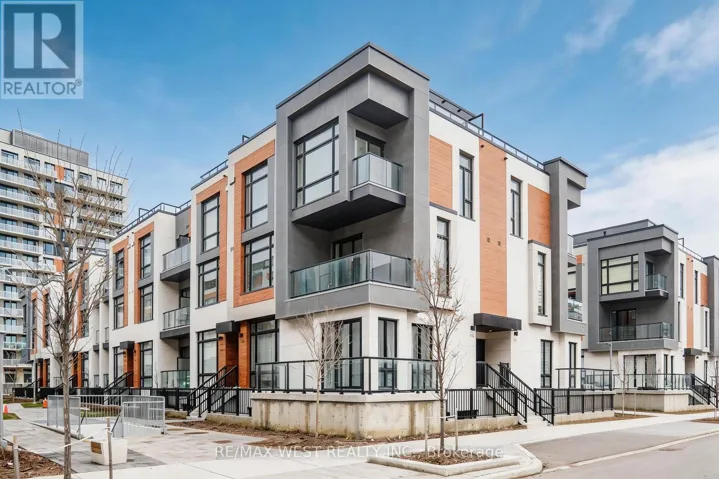 1103 - 12 DAVID EYER ROAD, Richmond Hill, Ontario L4S0N3