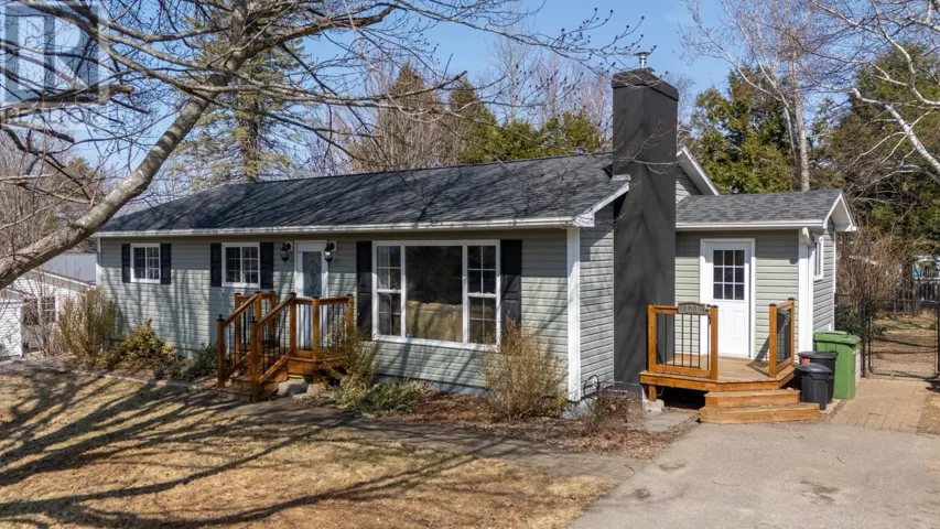 123 Minas Crescent, New Minas, Nova Scotia B4N4H1