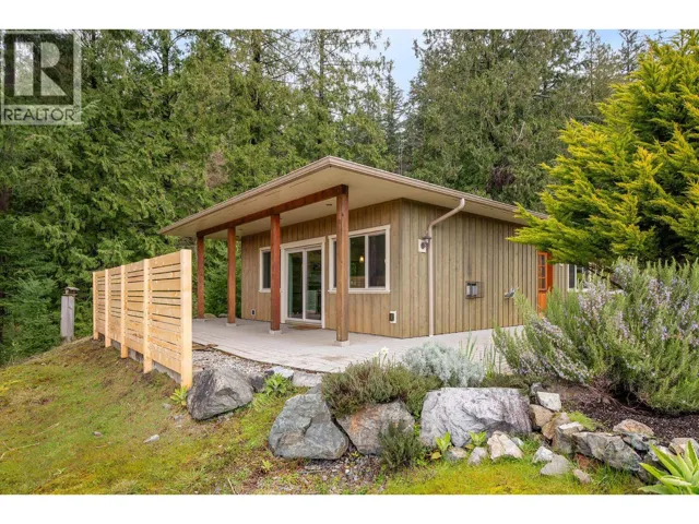 879 SEYMOUR BAY DRIVE, Bowen Island, British Columbia V0N1G1