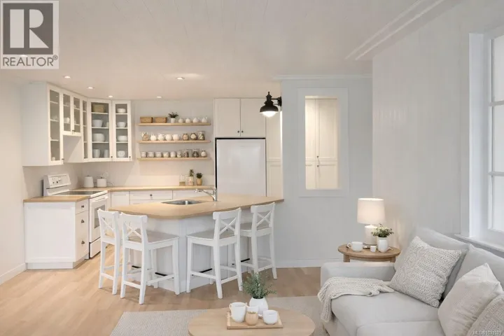 114 2100 Granite St, Oak Bay, British Columbia V8S3G7