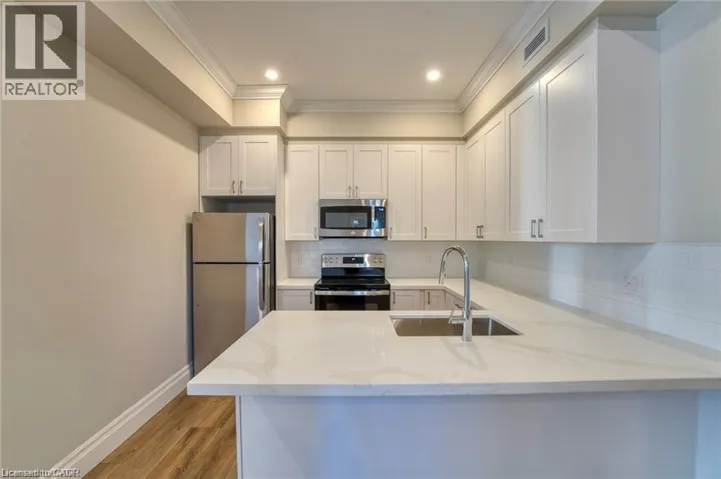 100 CHARLTON Avenue W Unit# 203, Hamilton, Ontario L8P2C3
