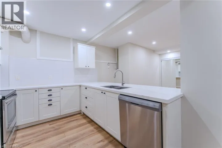 100 CHARLTON Avenue W Unit# LL03, Hamilton, Ontario L8P2C3