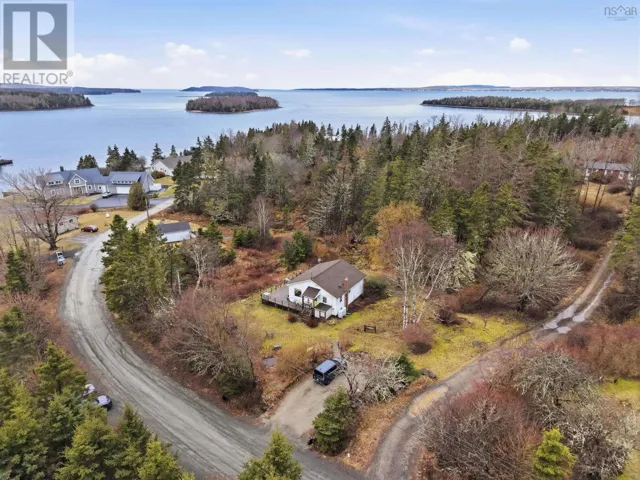 135 Redmonds Road, Seabright, Nova Scotia B3Z3C3