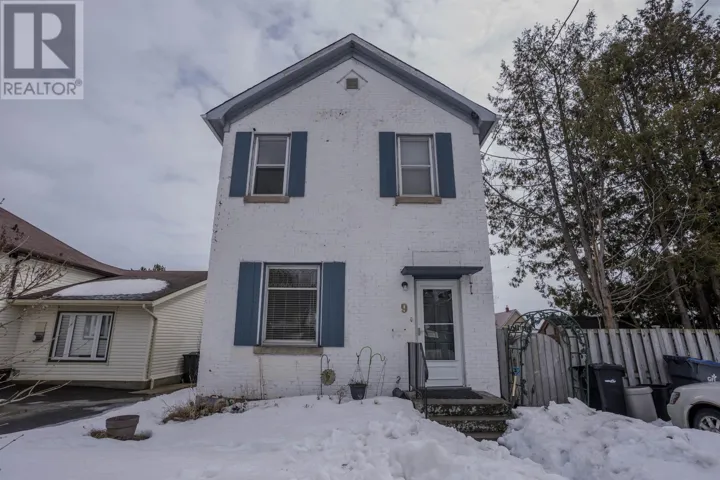 9 Ruttan ST, Thunder Bay, Ontario P7A4S1
