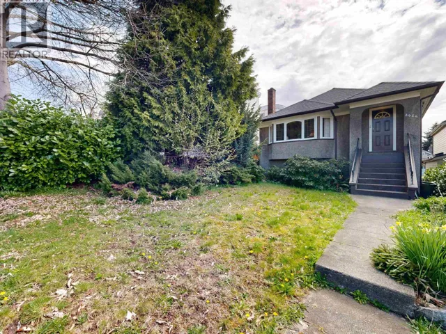 3624 CAMBRIDGE STREET, Vancouver, British Columbia V5K1M6