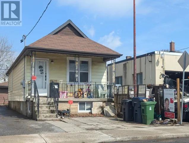 840 SAMMON AVENUE, Toronto (Danforth Village-East York), Ontario M4C2E8