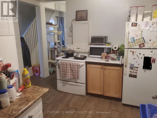 2 - 134 SIMCOE STREET S, Oshawa (Central), Ontario L1H4G9