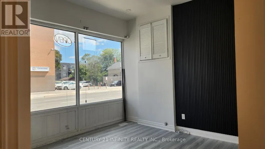 136 SIMCOE STREET S, Oshawa (Central), Ontario L1H4G9