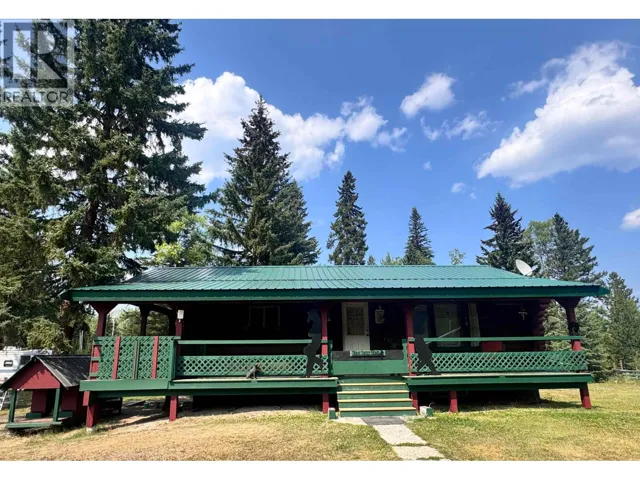6265 HORSE LAKE ROAD, Horse Lake, British Columbia V0K2E3