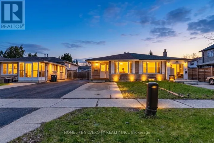 7816 PRIORY CRESCENT, Mississauga (Malton), Ontario L4T3H5