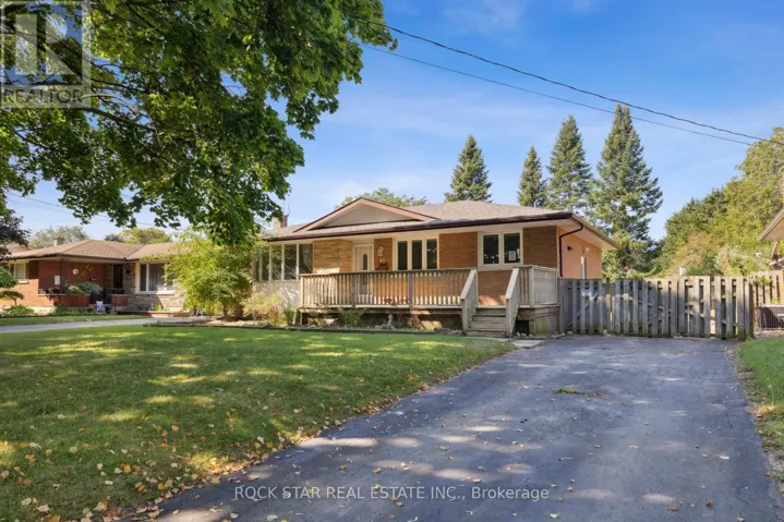 LOWER - 87 LEASIDE DRIVE, St. Catharines (Carlton/Bunting), Ontario L2M4G7