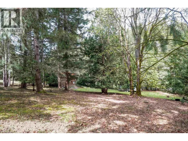 548 DALTON DRIVE, Mayne Island, British Columbia V0N2J2
