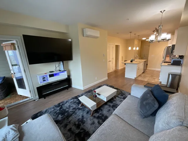 401 8558 202B STREET, Langley, British Columbia V2Y3L4