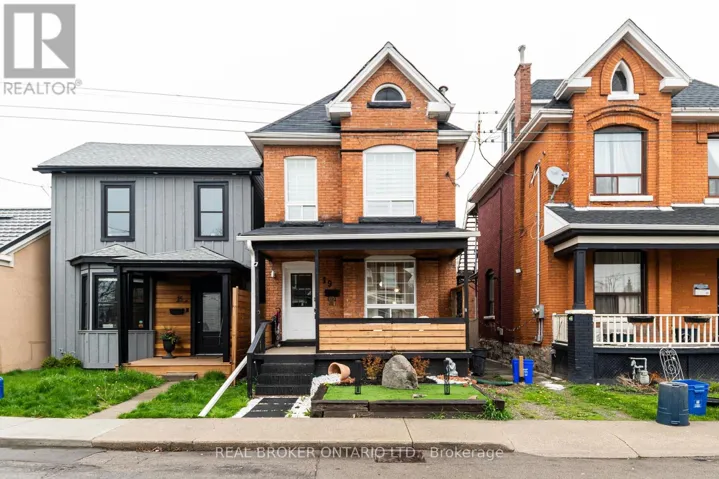 19 CENTURY STREET, Hamilton (Landsdale), Ontario L8L1V7