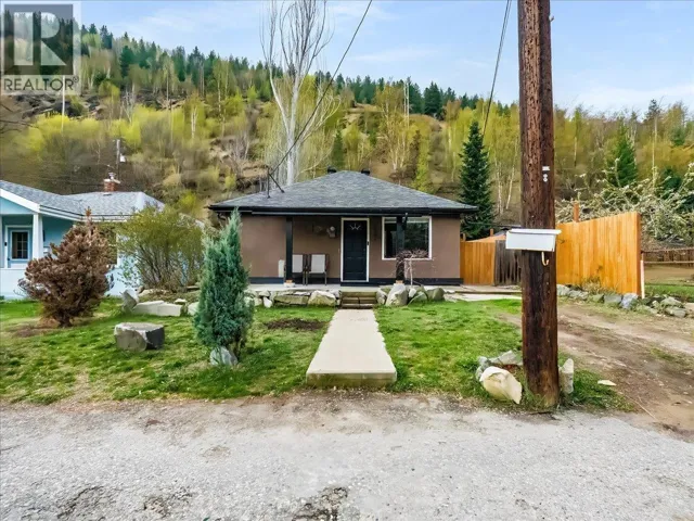2006 Daniel Street, Trail, British Columbia V1R4G9
