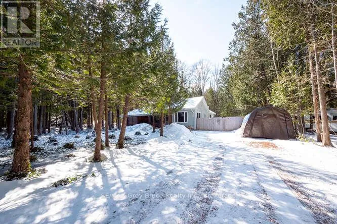 52 SPRY LAKE ROAD, South Bruce Peninsula, Ontario N0H2T0