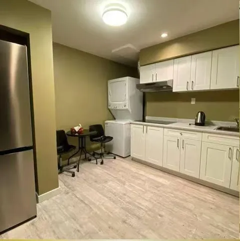 1/2 Basement-2 15447 37A AVENUE, Surrey, British Columbia V3Z0H2