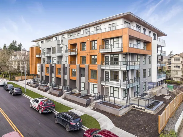 407 15353 17 AVENUE, Surrey, British Columbia V4A1T8